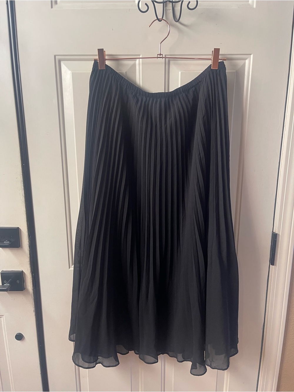 Bella Dahl Black Pleated Midi Skirt